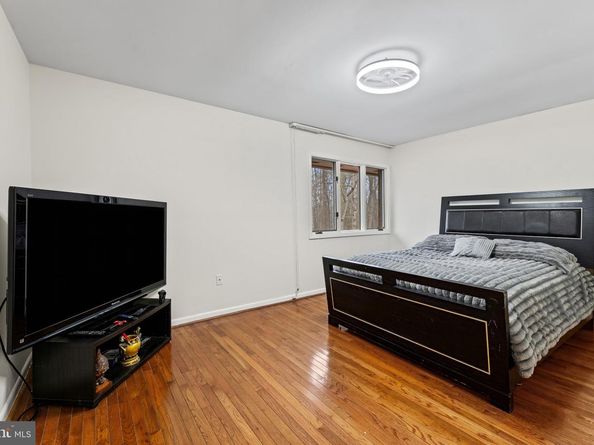 2026 Hunter Mill Road, Vienna VA 22181