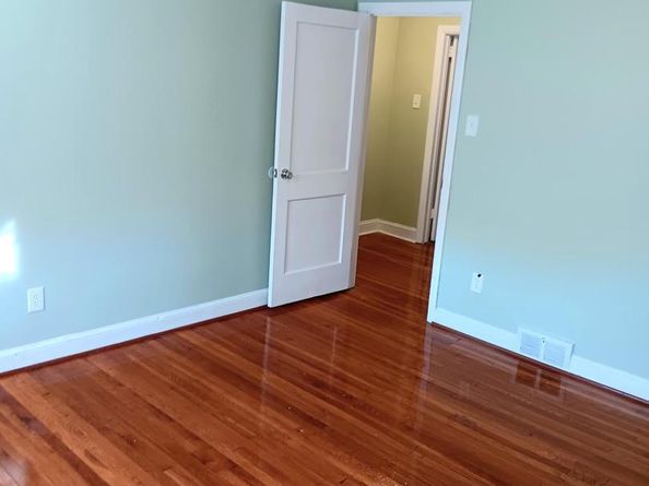 1027 Windsor Road, Collingdale PA 19023