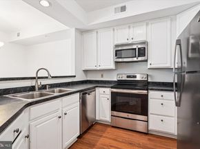 1314 Garden Wall Circle C, Reston VA 20194