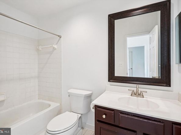 1314 Garden Wall Circle C, Reston VA 20194