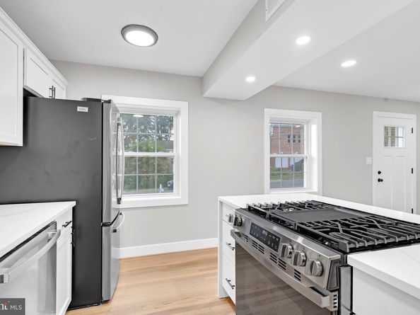 5105 11TH Street S, Arlington VA 22204