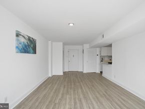 5340 Holmes Run Parkway 419, Alexandria VA 22304