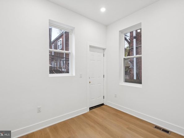 1325 Kerbaugh Street, Philadelphia PA 19140