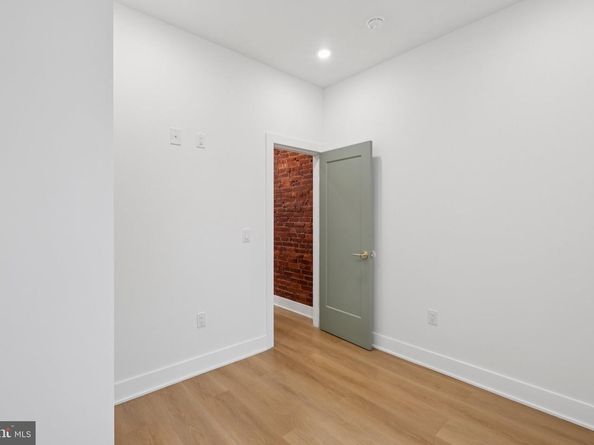 1325 Kerbaugh Street, Philadelphia PA 19140