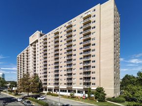1225 Martha Custis Drive 415, Alexandria VA 22302