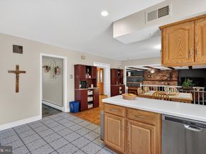 113 Glenwood Drive, Washington Crossing PA 18977