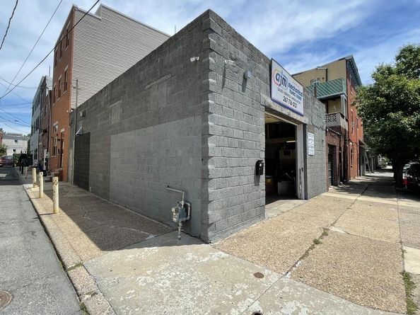 203 Moore Street, Philadelphia PA 19148
