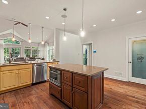 3174 Manor Road, Huntingdon Valley PA 19006