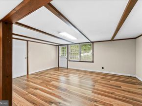 16 Oak Knoll Drive, Wallingford PA 19086