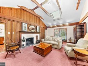16 Oak Knoll Drive, Wallingford PA 19086