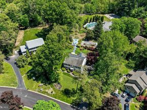 16 Oak Knoll Drive, Wallingford PA 19086