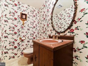 16 Oak Knoll Drive, Wallingford PA 19086