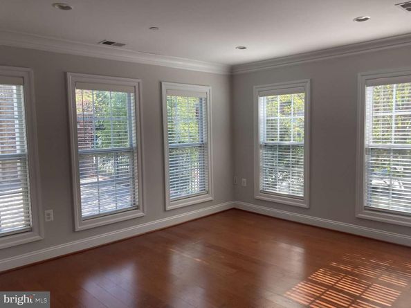 805 N Woodrow Street, Arlington VA 22203