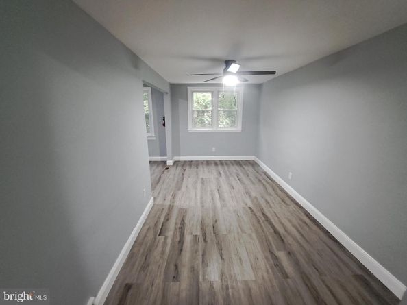 1127 Kenwood Road, Darby PA 19023