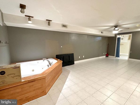 1130 Jackson Street, Philadelphia PA 19148