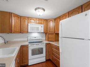 1951 Sagewood Lane 315, Reston VA 20191