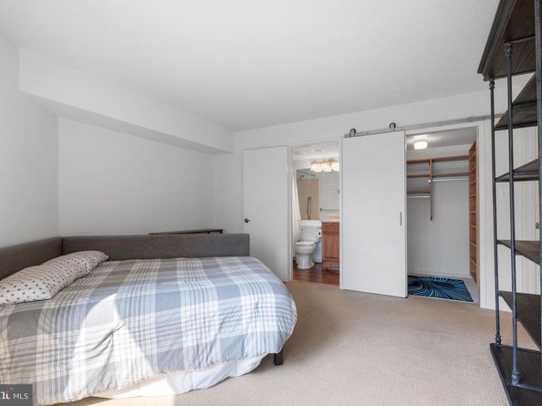 1951 Sagewood Lane 315, Reston VA 20191