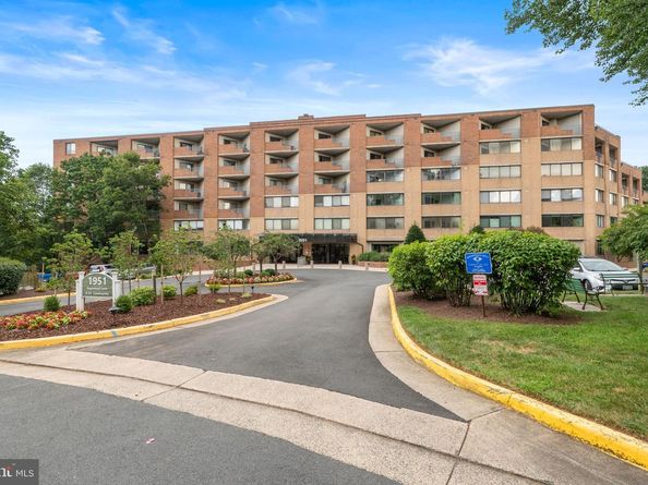 1951 Sagewood Lane 315, Reston VA 20191