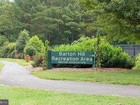1951 Sagewood Lane 315, Reston VA 20191