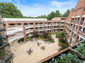 1951 Sagewood Lane 315, Reston VA 20191