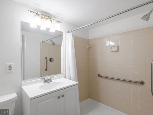 1951 Sagewood Lane 315, Reston VA 20191