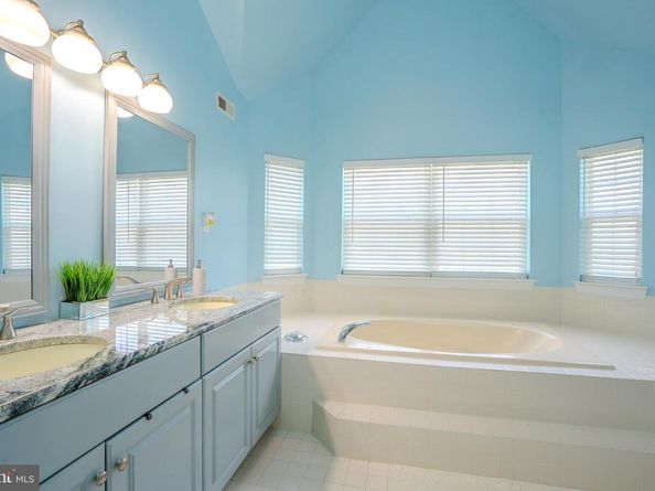 3937 Trails Way West, Doylestown PA 18902