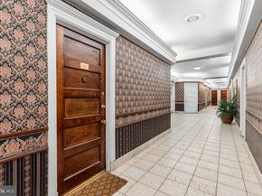 250 S 13TH Street 8F, Philadelphia PA 19107