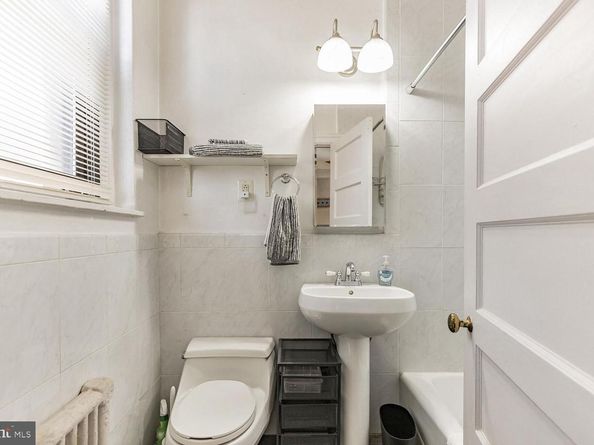 250 S 13TH Street 8F, Philadelphia PA 19107