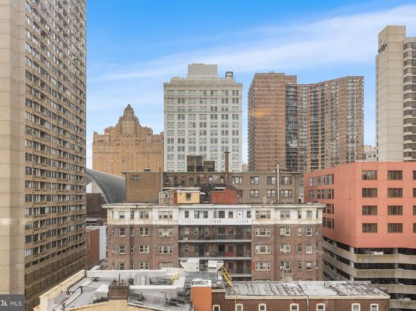 250 S 13TH Street 8F, Philadelphia PA 19107