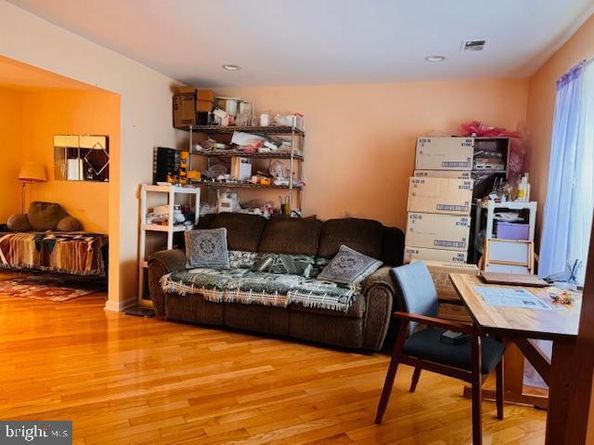 632 Longfellow Court, Warminster PA 18974