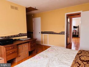 632 Longfellow Court, Warminster PA 18974