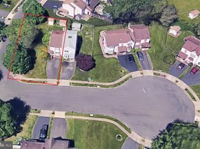 632 Longfellow Court, Warminster PA 18974