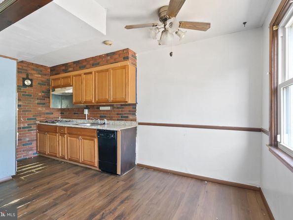 6734 Harley Street, Philadelphia PA 19142