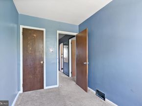 6734 Harley Street, Philadelphia PA 19142