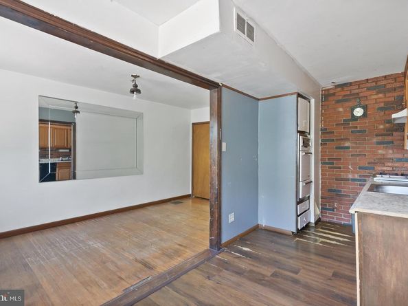 6734 Harley Street, Philadelphia PA 19142