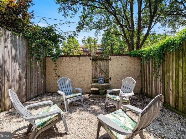 829 N Lecount Street, Philadelphia PA 19130
