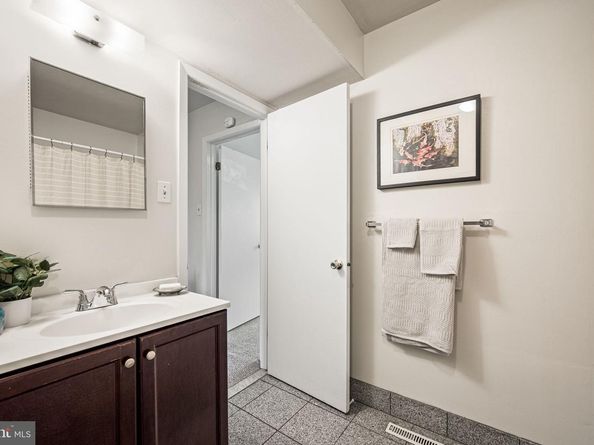 829 N Lecount Street, Philadelphia PA 19130