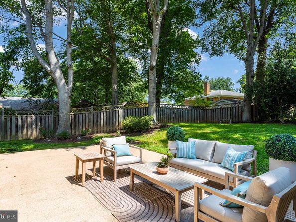 7021 Whittier Boulevard, Bethesda MD 20817