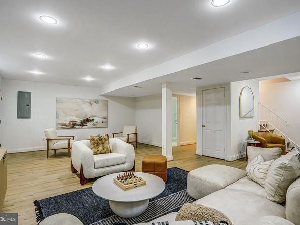 7021 Whittier Boulevard, Bethesda MD 20817