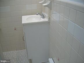 996 Anchor Street, Philadelphia PA 19124