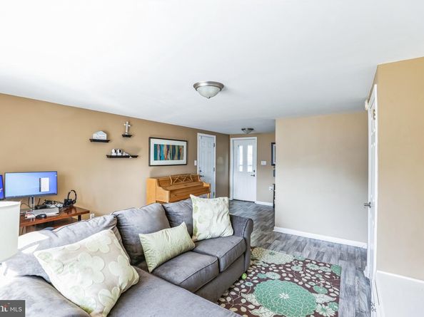5 Patrick Lane, Morrisville PA 19067