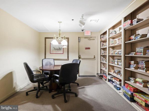 1600 N Oak Street 524, Arlington VA 22209