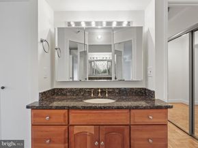 1600 N Oak Street 524, Arlington VA 22209