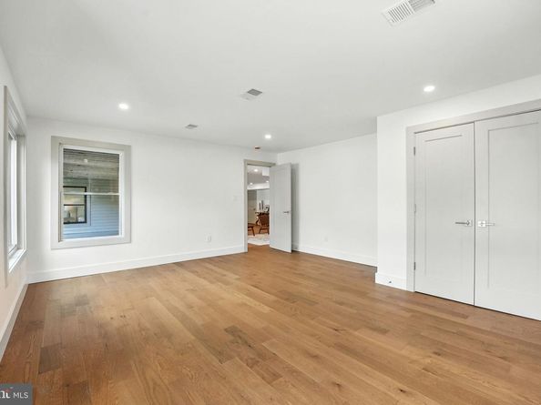 6211 Waterway Drive, Falls Church VA 22044