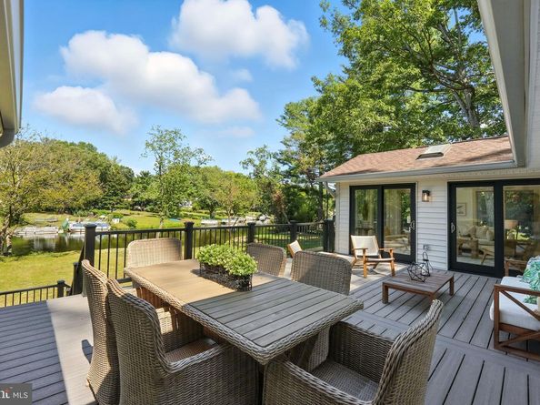 6211 Waterway Drive, Falls Church VA 22044