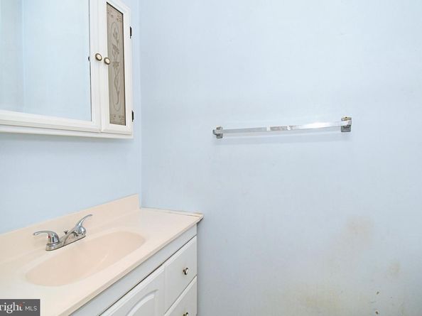229 E Mount Pleasant Avenue, Philadelphia PA 19119