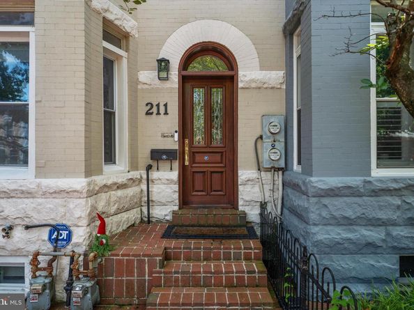 211 F Street NE, Washington DC 20002