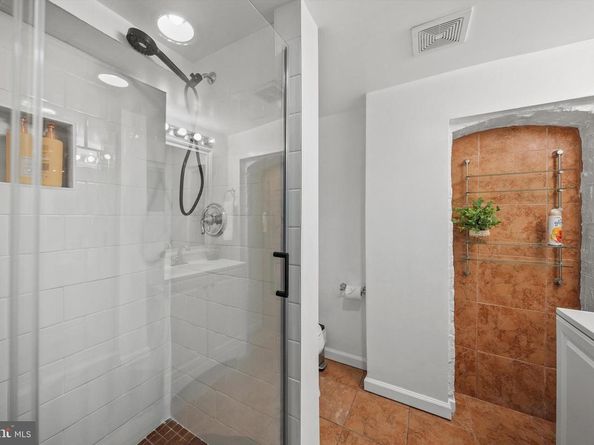 211 F Street NE, Washington DC 20002