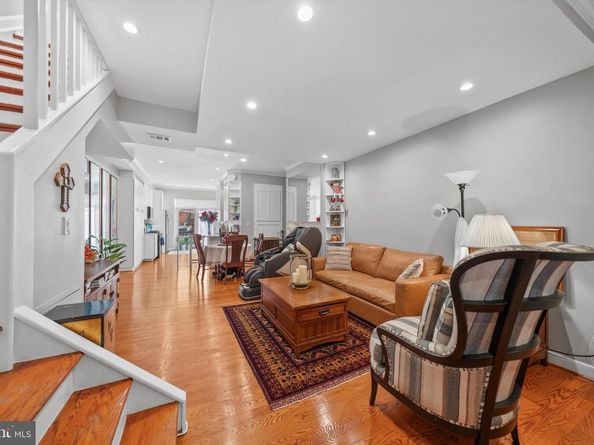 211 F Street NE, Washington DC 20002