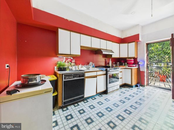 1812 W Erie Avenue, Philadelphia PA 19140